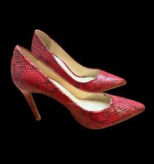 Gianni Bini Red Snakeskin Embossed Stiletto Heels Pumps Size 5.5